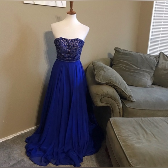 Dresses & Skirts - Beautiful Sherri Hill Formal Dress